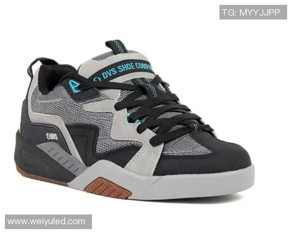 南京滑板队的防反策略解析与滑板文化的深度探讨 南京滑板队的防反策略解析与滑板文化的深度探讨