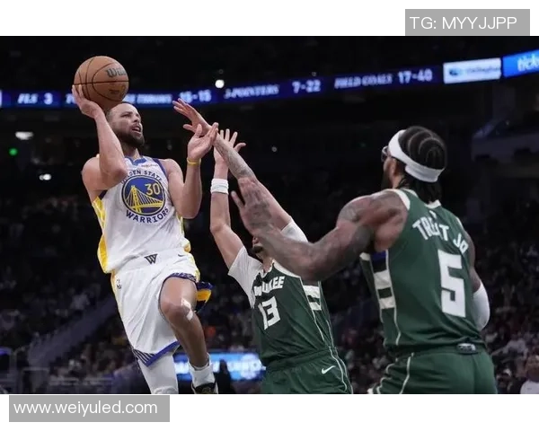 勇士与雄鹿在季后赛中对决几场比赛的精彩回顾与分析